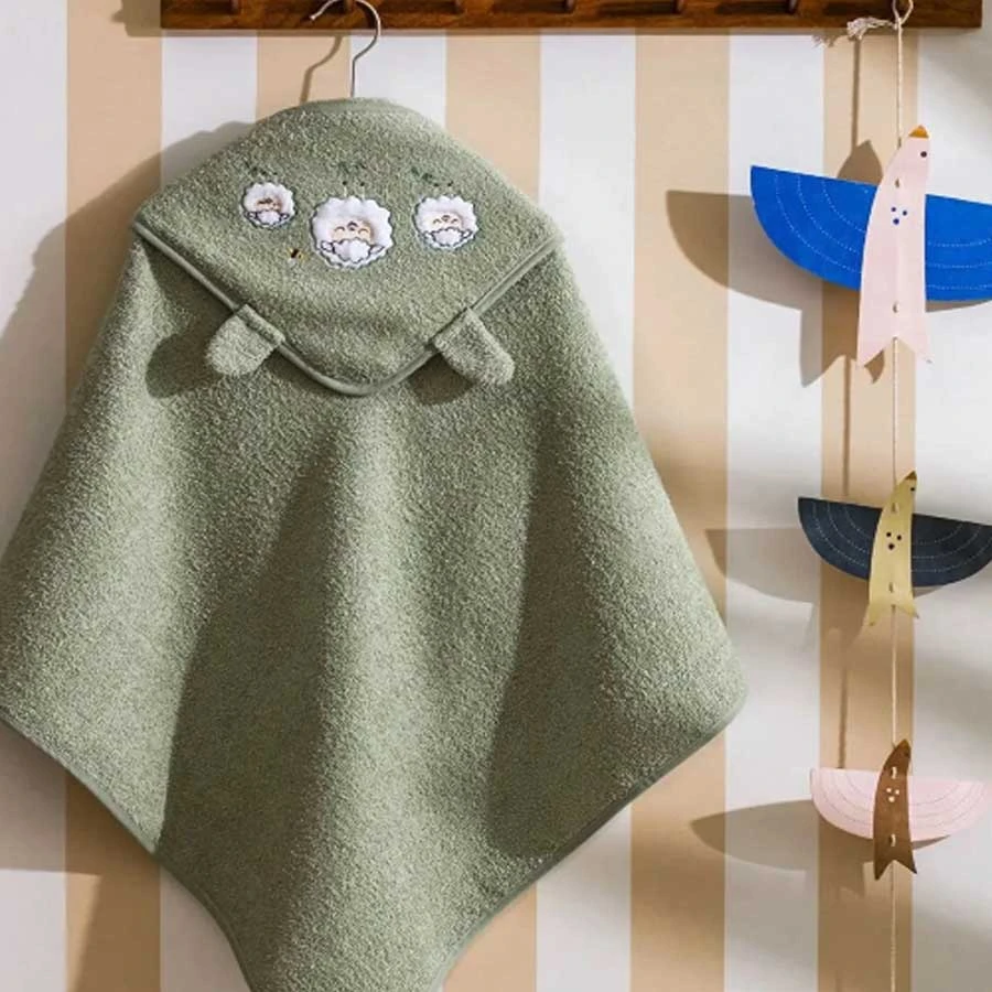 LC Waikiki – Home Green Animal Embroidered Baby Bathrobe