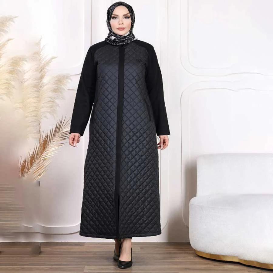 Tuğralı Quilted Zippered Black Coat – Full-Length Hijab Winter Overcoat