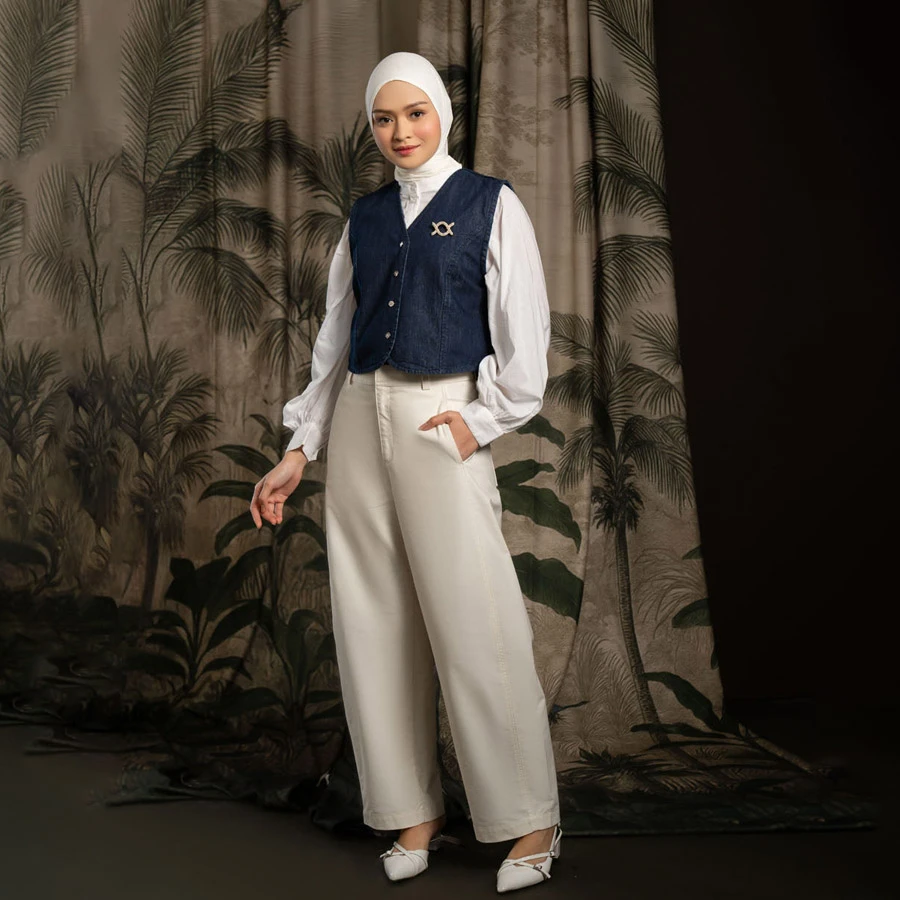 Darcie Vest – Midnight